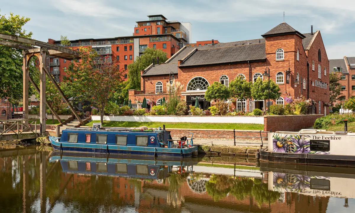Castlefield med kanaler och industrimiljö i Manchester