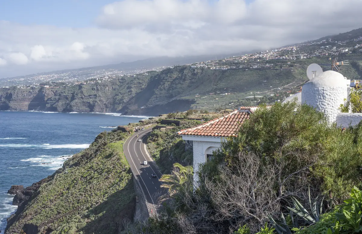 Kusten vid Puerto de la Cruz på norra Teneriffa